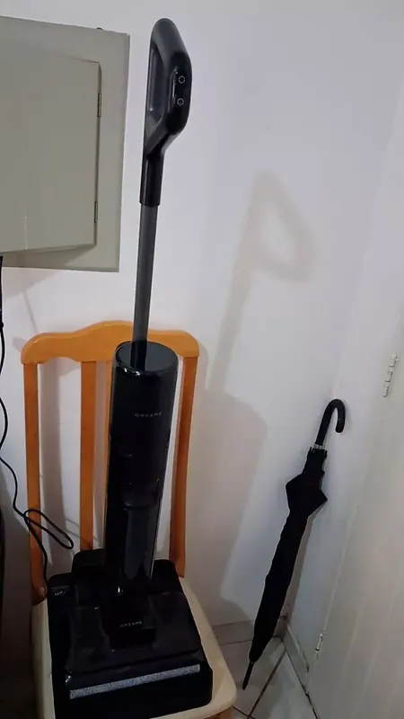 Dreame G12 Pro Flex T appoggiato in casa